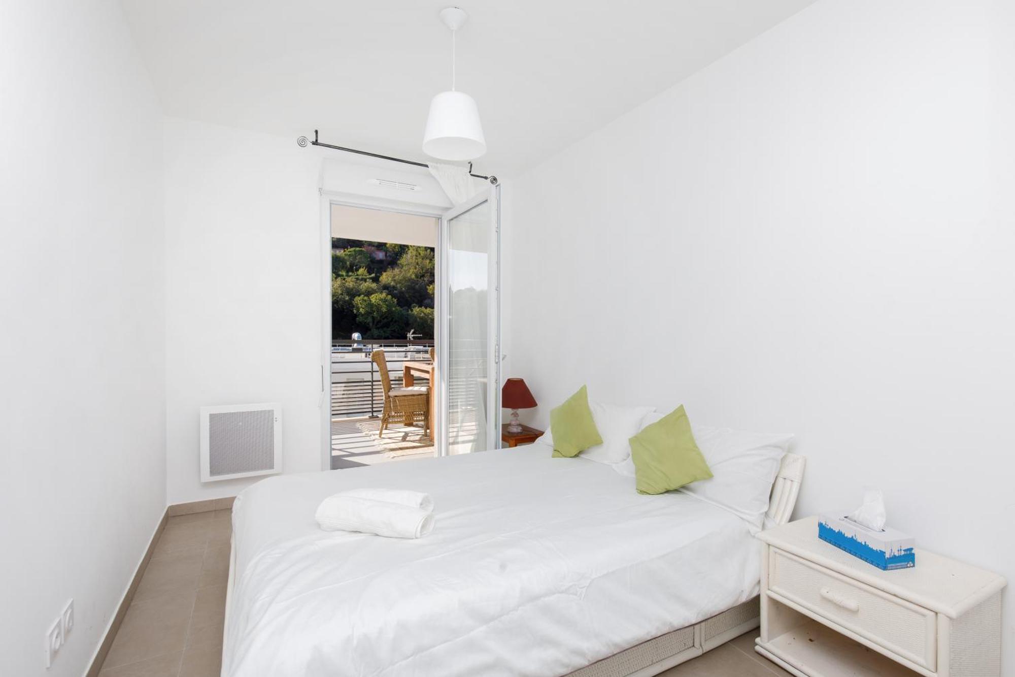 Lovely 2 Bedroom Condo With Pool Vallauris Exterior foto