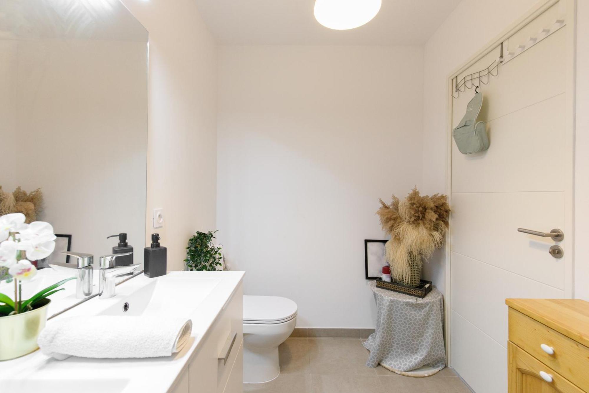 Lovely 2 Bedroom Condo With Pool Vallauris Exterior foto