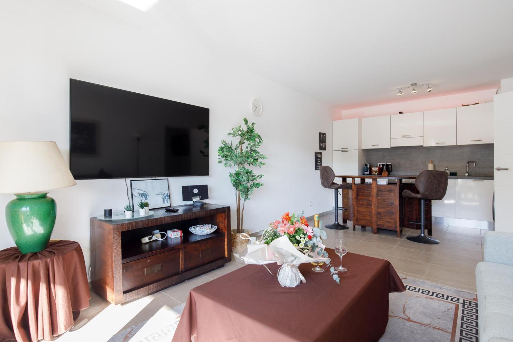 Lovely 2 Bedroom Condo With Pool Vallauris Exterior foto