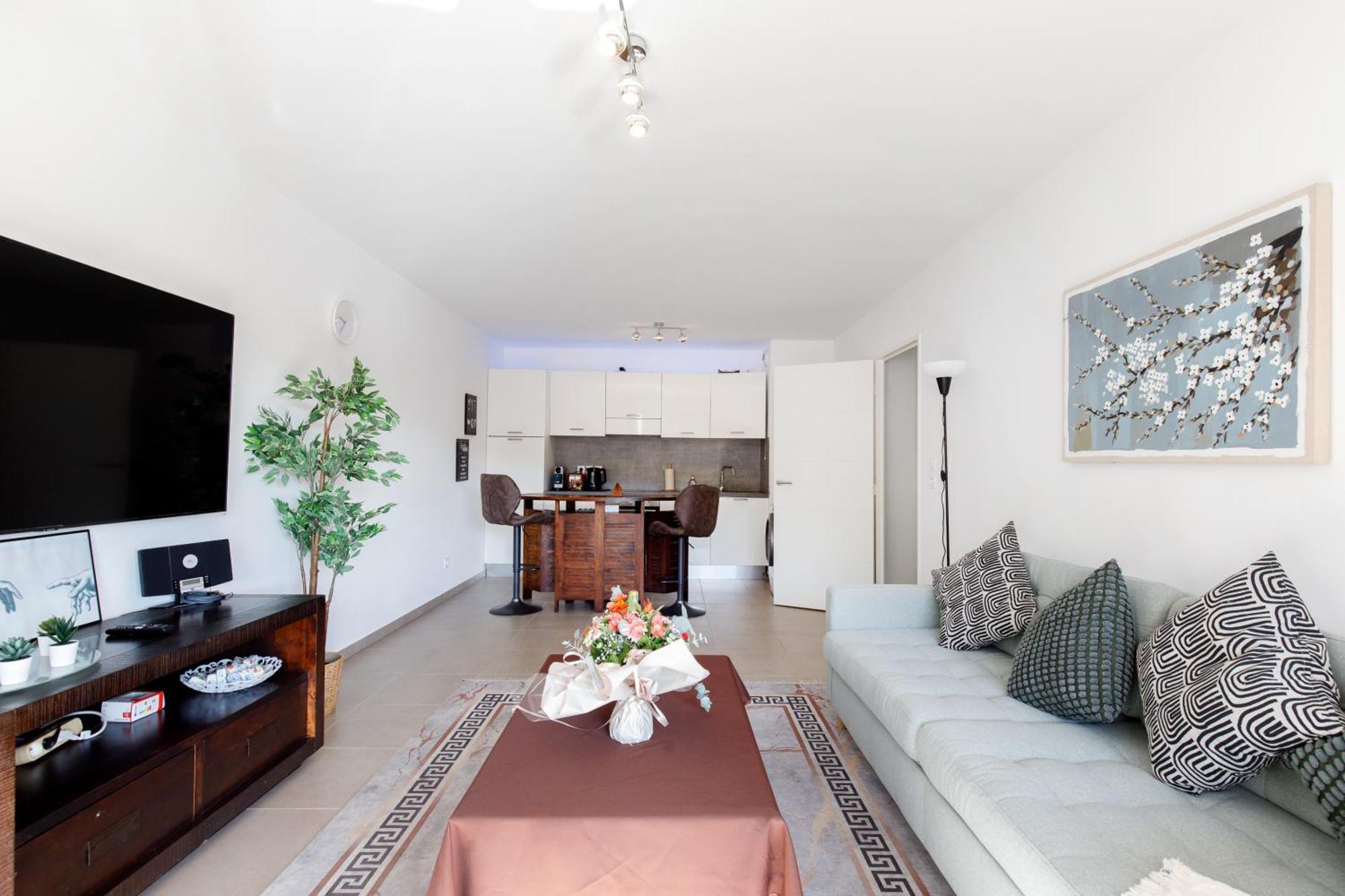 Lovely 2 Bedroom Condo With Pool Vallauris Exterior foto